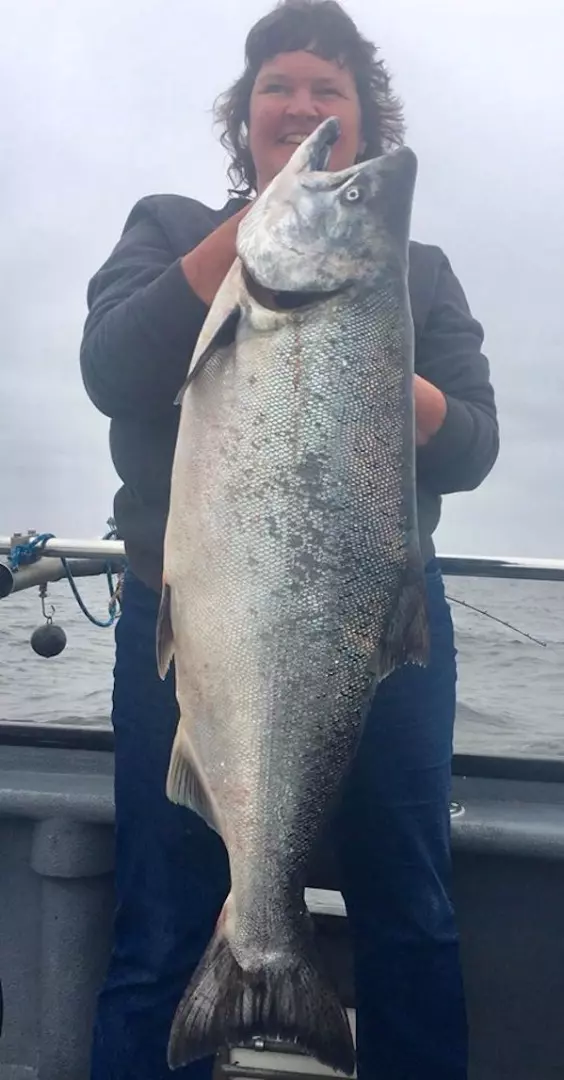 Read more about the article <strong>30 Salmon to 30lbs</strong>